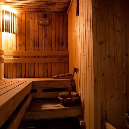 Раѝ Hotel Хисаря Екстериор снимка